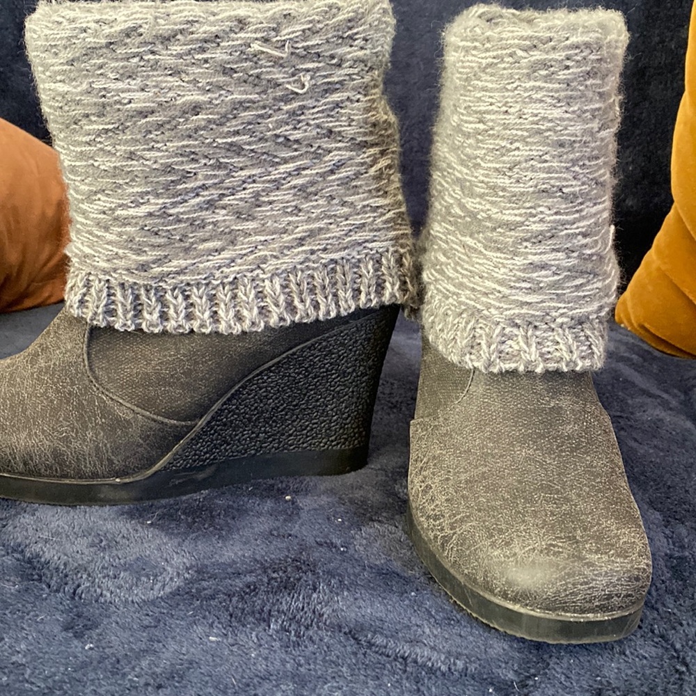 Booties with sweater fold over top